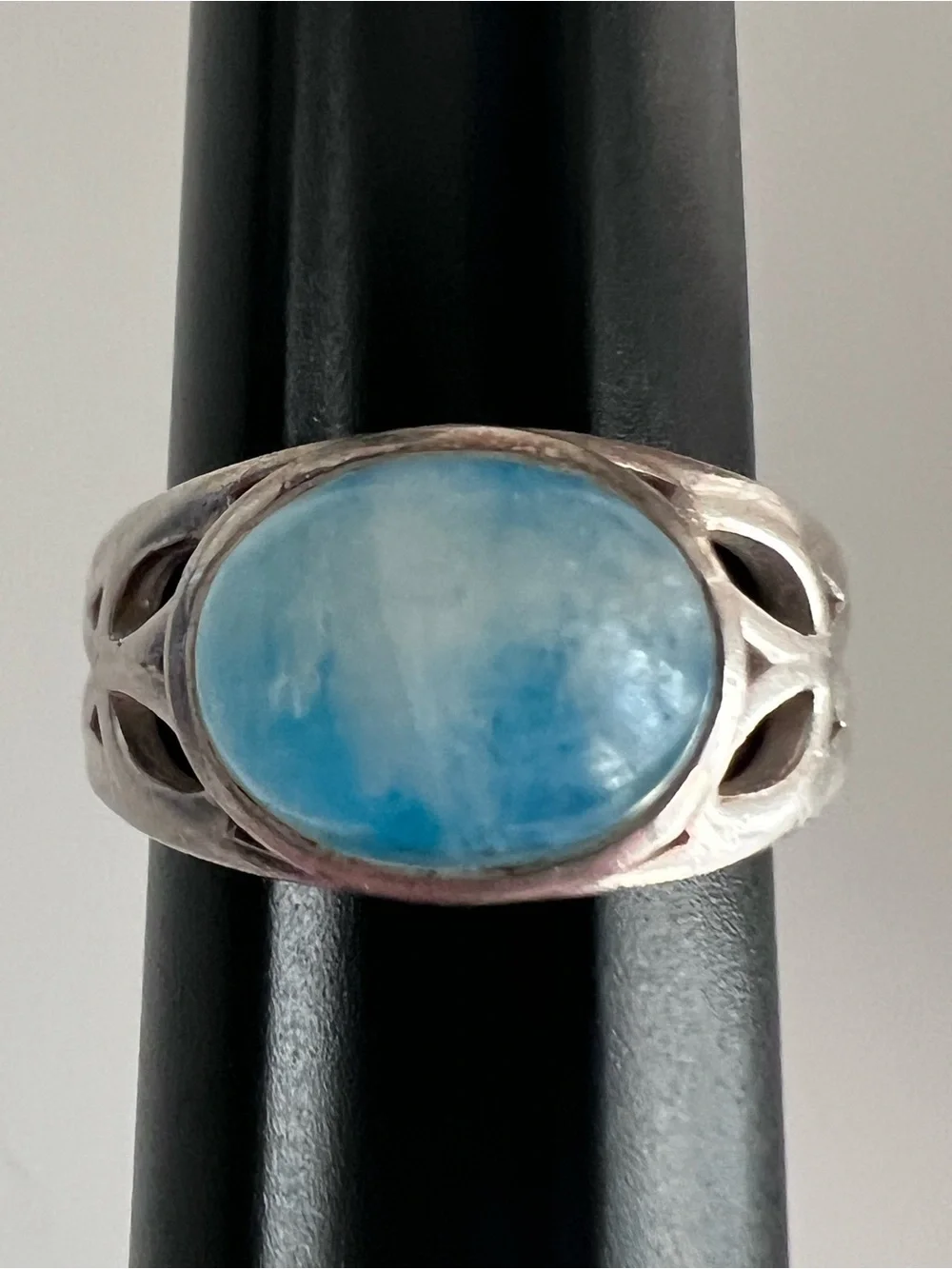 925 Sterling Silver Rainbow Moonstone Size 7 Oval Blue Cabochon Bezel Set
